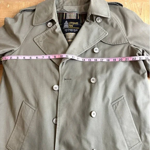 LONDON FOG DOUBLE BREASTED TRENCH COAT VINTAGE KHAKI WOMENS LONG COAT SIZE 14 - Picture 10 of 14